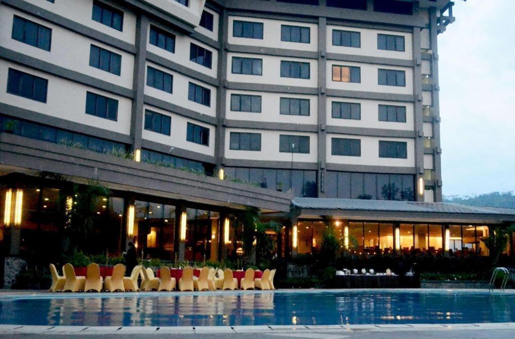 Kyriad Bumiminang Hotel Паданг Экстерьер фото