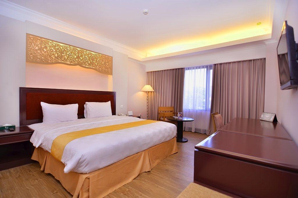 Kyriad Bumiminang Hotel Паданг Экстерьер фото